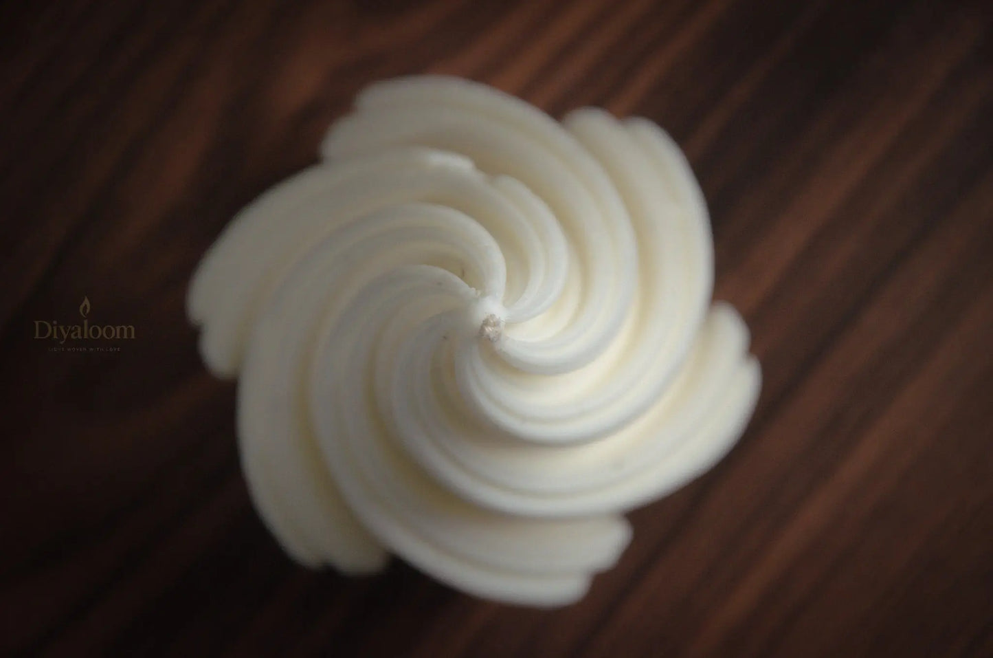 Twisted Swirl Sculptural Candle – Mauve Diyaloom